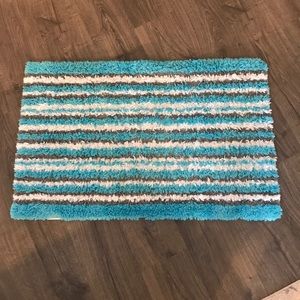 Bath mat lightly used